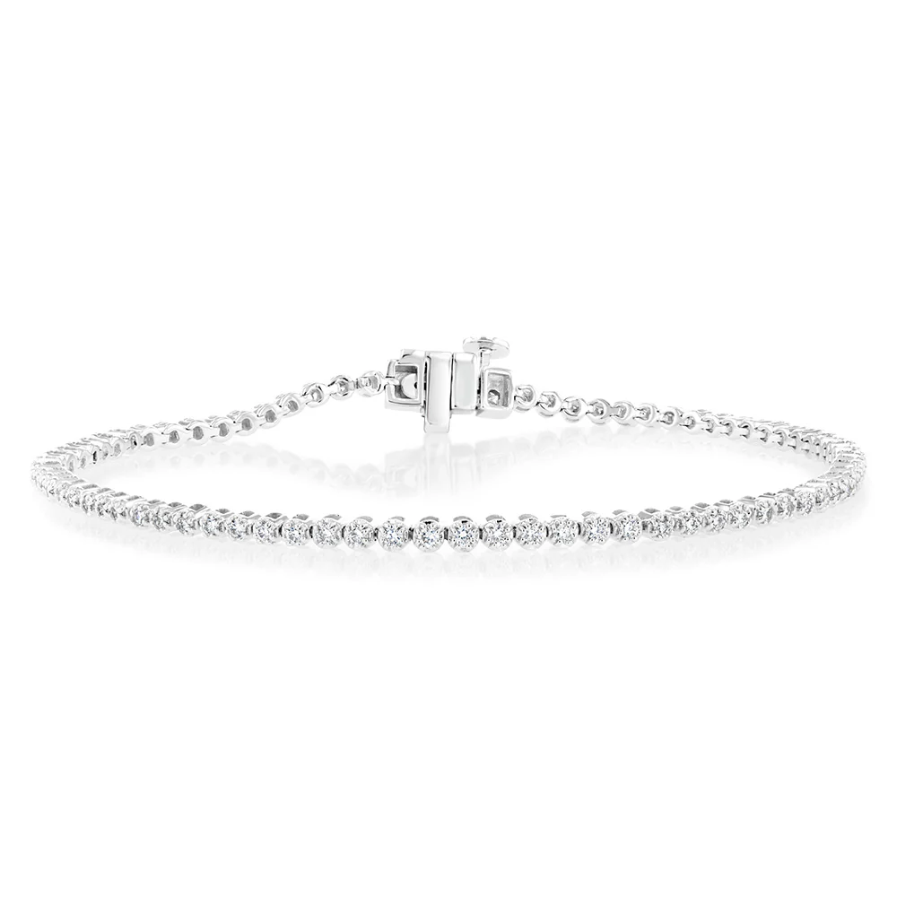 0.95 Carat Diamond Tennis Bracelet in 10ct White Gold