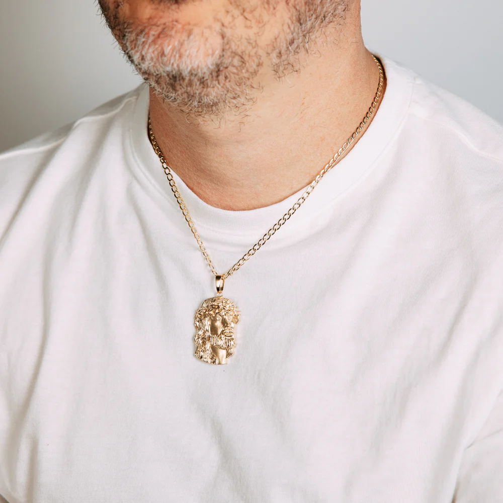 18ct Yellow Gold Diamond Cut Jesus Head Pendant - Image 2