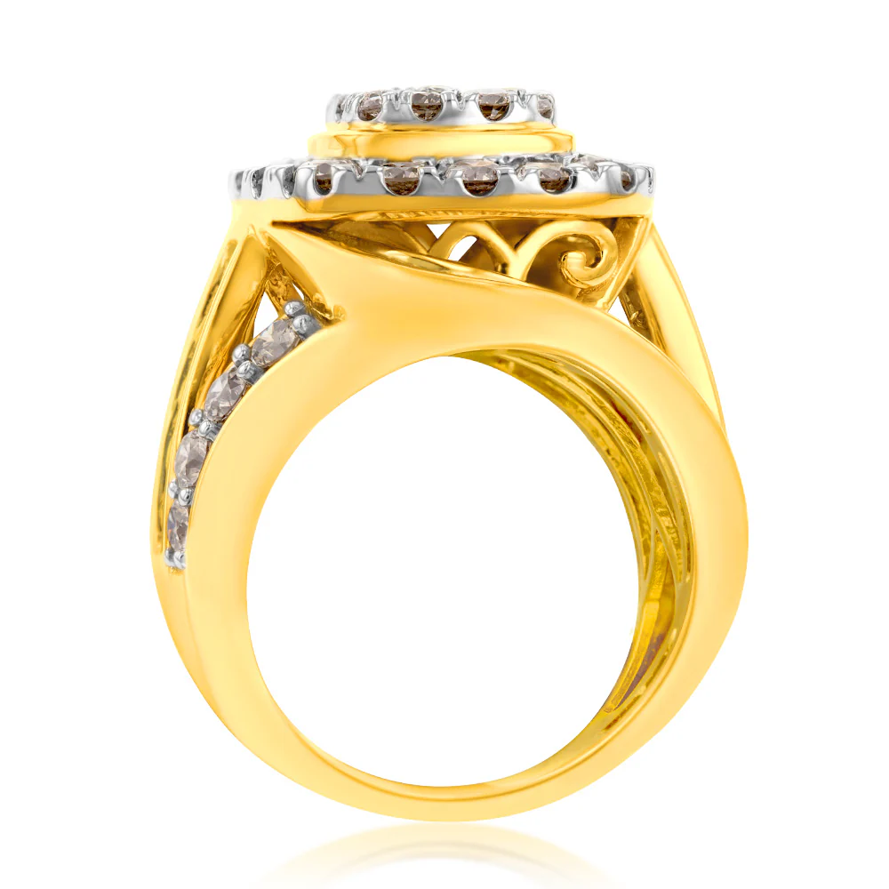 3 Carat Diamond Ring with Brilliant and Tapered Baguette Diamonds in 9ct Yellow Gold - Image 2