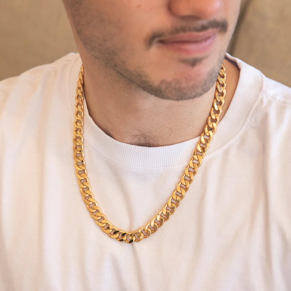 9ct Magnificent Yellow Gold Copper Filled Curb Chain - Image 3