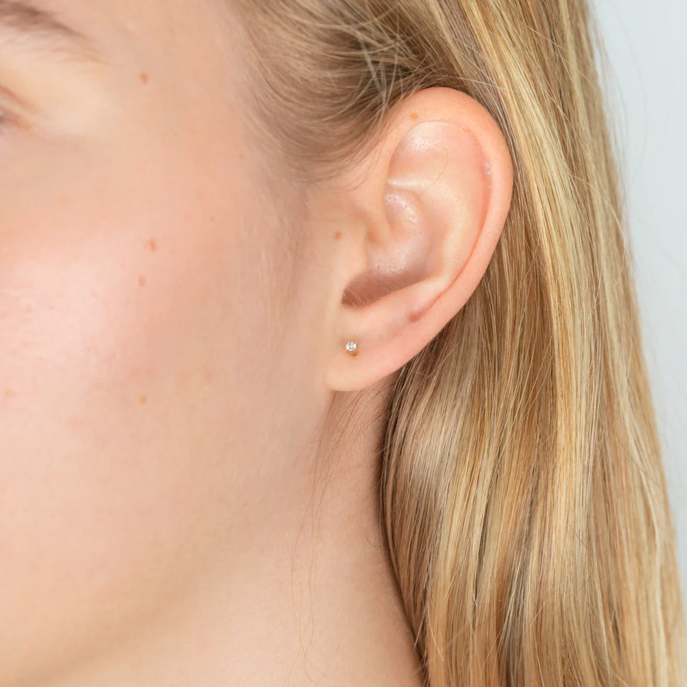 9ct Yellow Gold  0.05 Carat Diamond Stud Earrings - Image 6