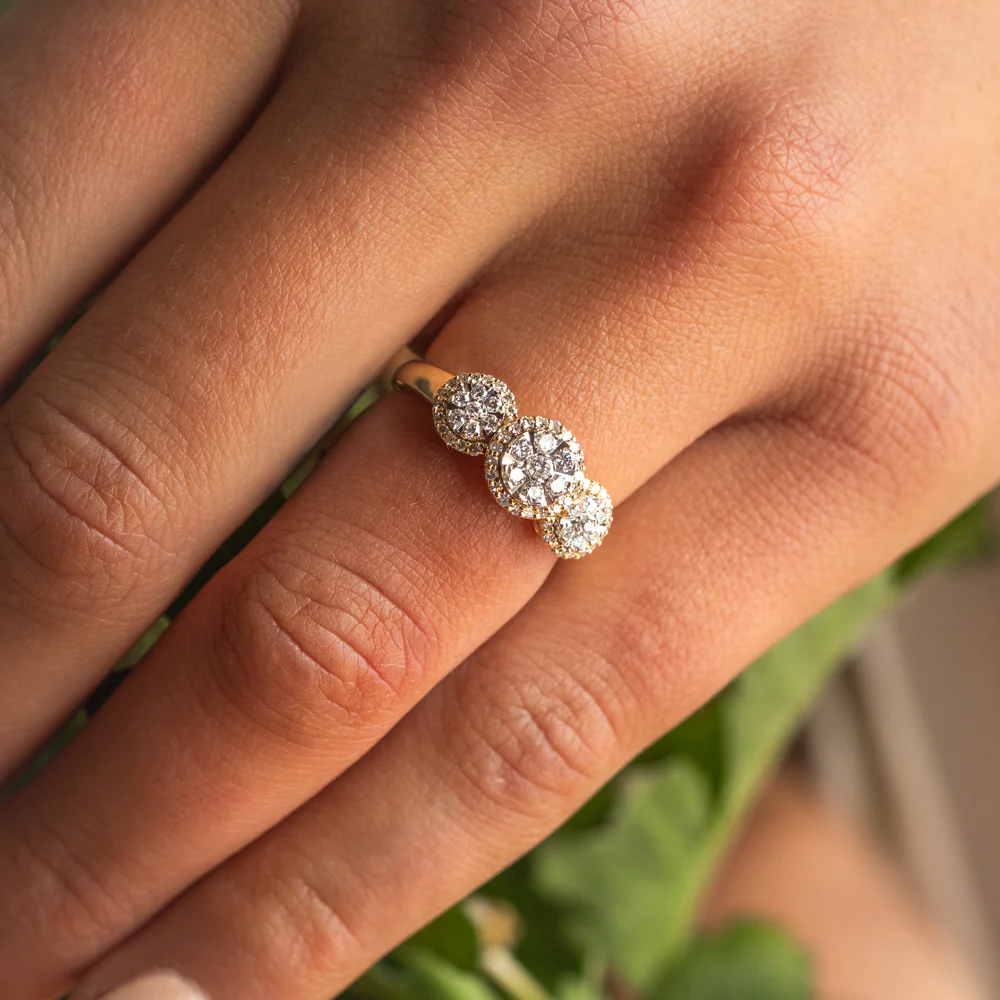 9ct Yellow Gold 0.45 Carat Luminesce Laboratory Grown Diamond Ring - Image 2