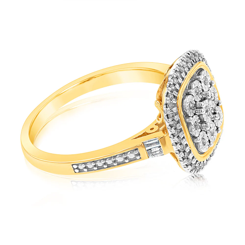 9ct Yellow Gold 1/6 Carat Diamond Dress Ring - Image 2
