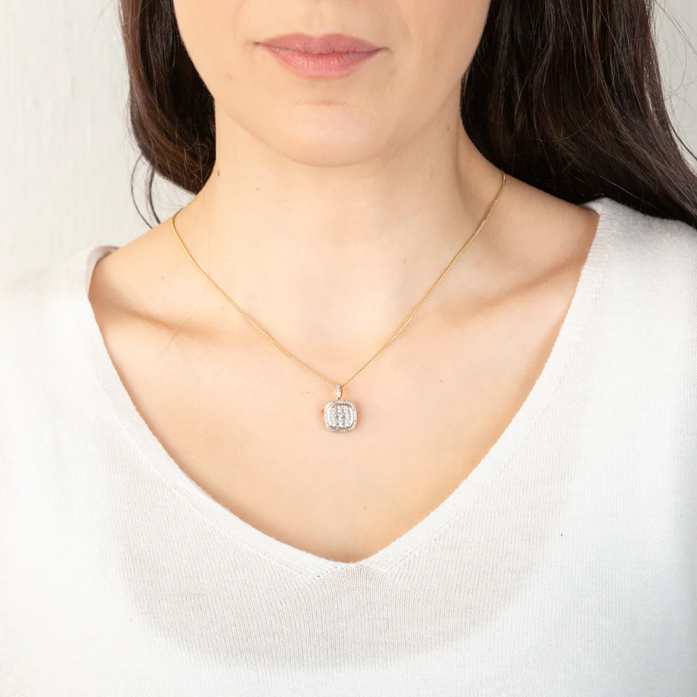 9ct Yellow Gold 1/6 Carat Diamond Pendant - Image 2