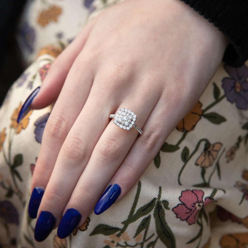 9ct Yellow Gold 1 Carat Luminesce Laboratory Grown Diamond Ring - Image 2