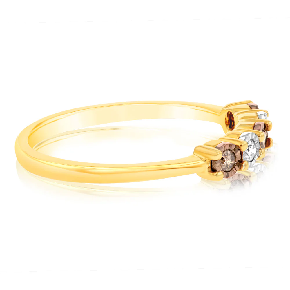9ct Yellow Gold Australian Champagne Diamond Ring with 2 Brilliant White Diamonds - Image 2