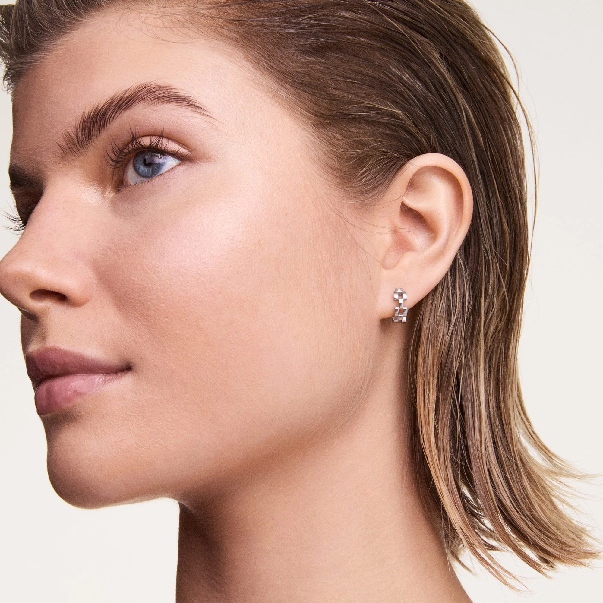 Daniel Wellington 3-Link Earrings Silver - Image 4