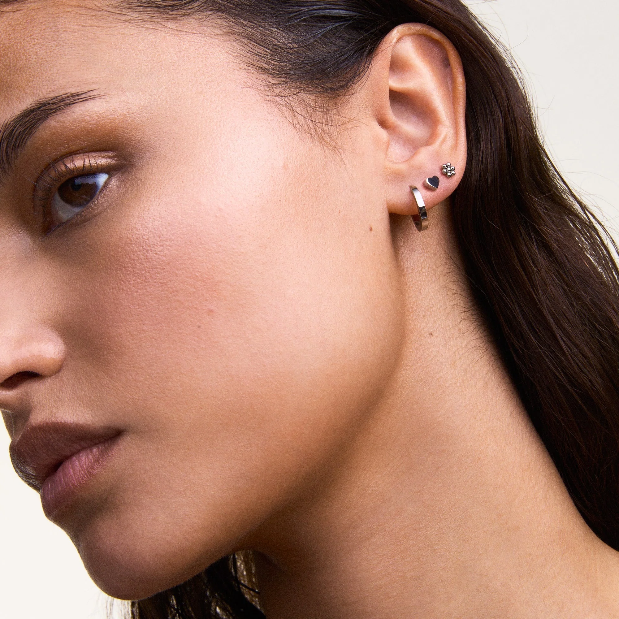 Daniel Wellington Hoop Earring Silver - Image 4