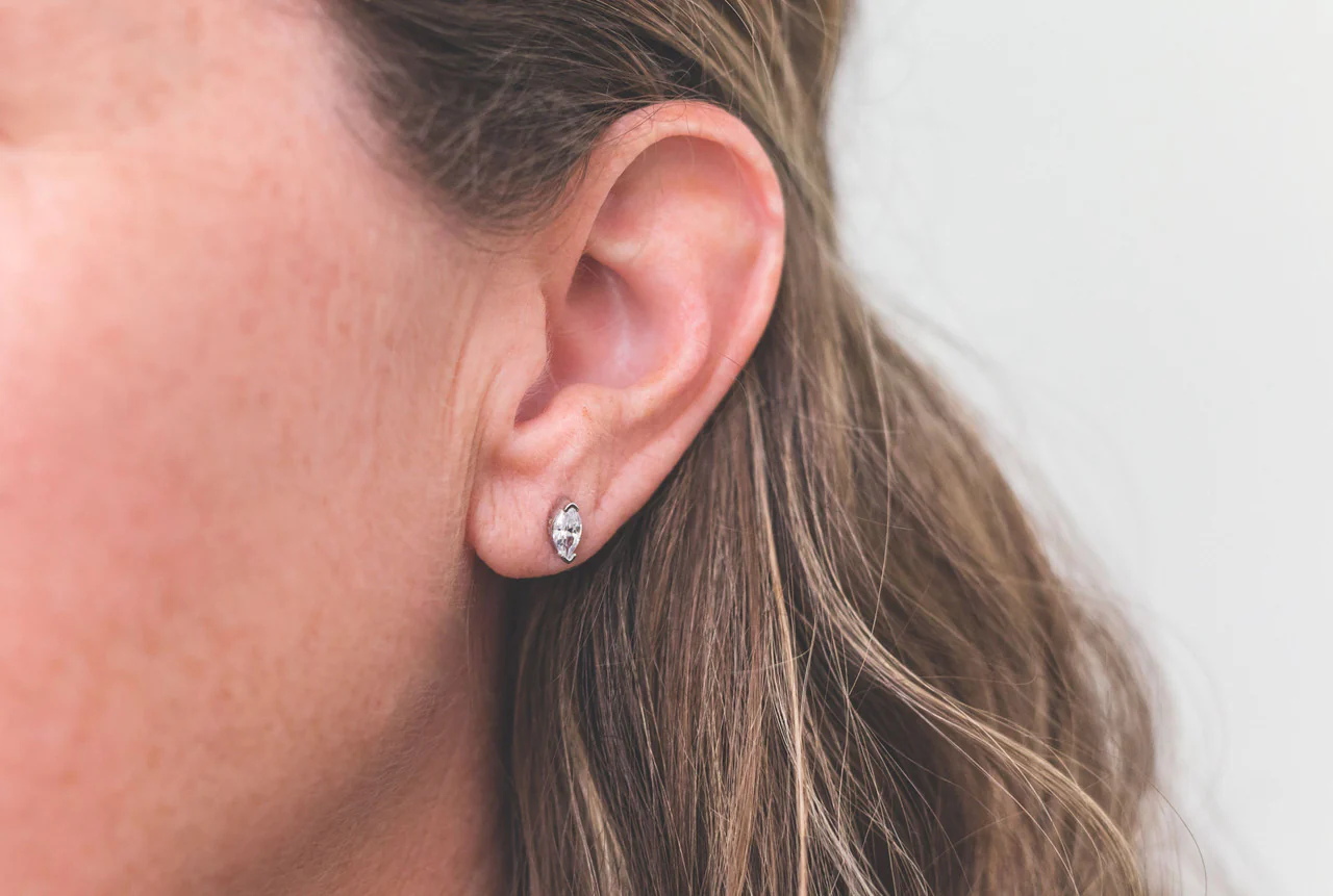 Heirloom Forever Earrings Silver - IE952G - Image 3