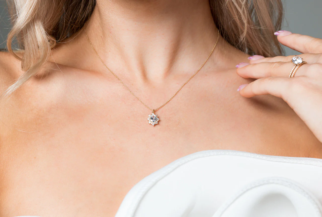 Iconic Bridal Eloise Pendant Gold - IP839G - Image 2