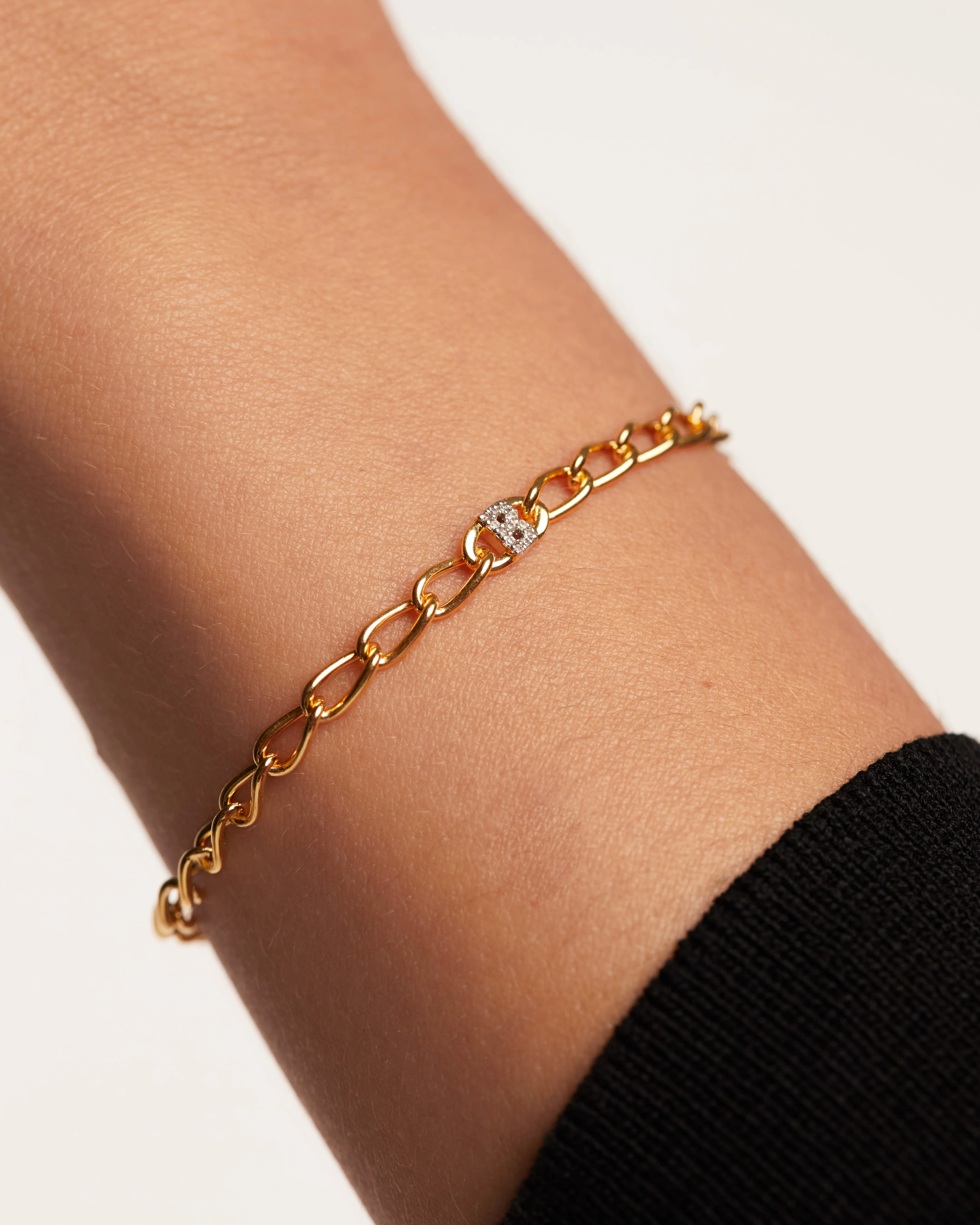 LETTER B BRACELET - Image 2