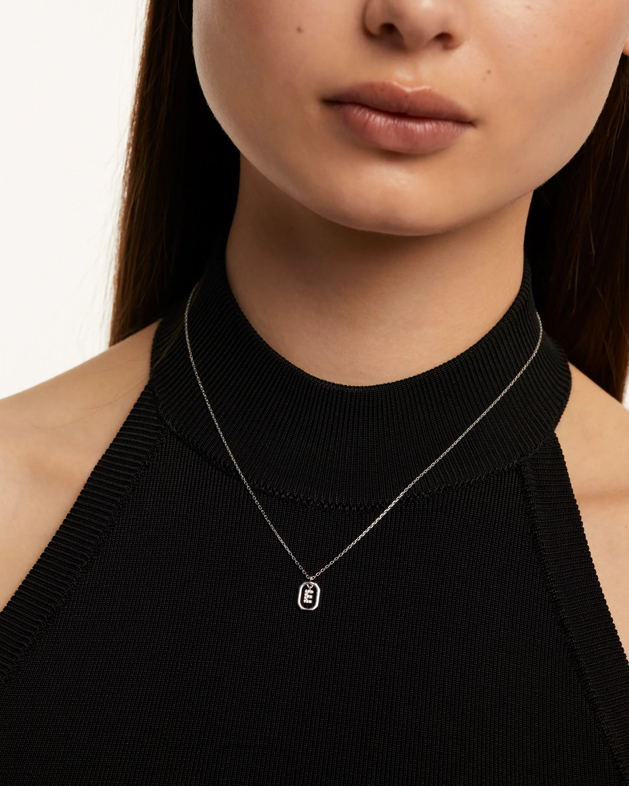 MINI LETTER E SILVER NECKLACE - Image 2