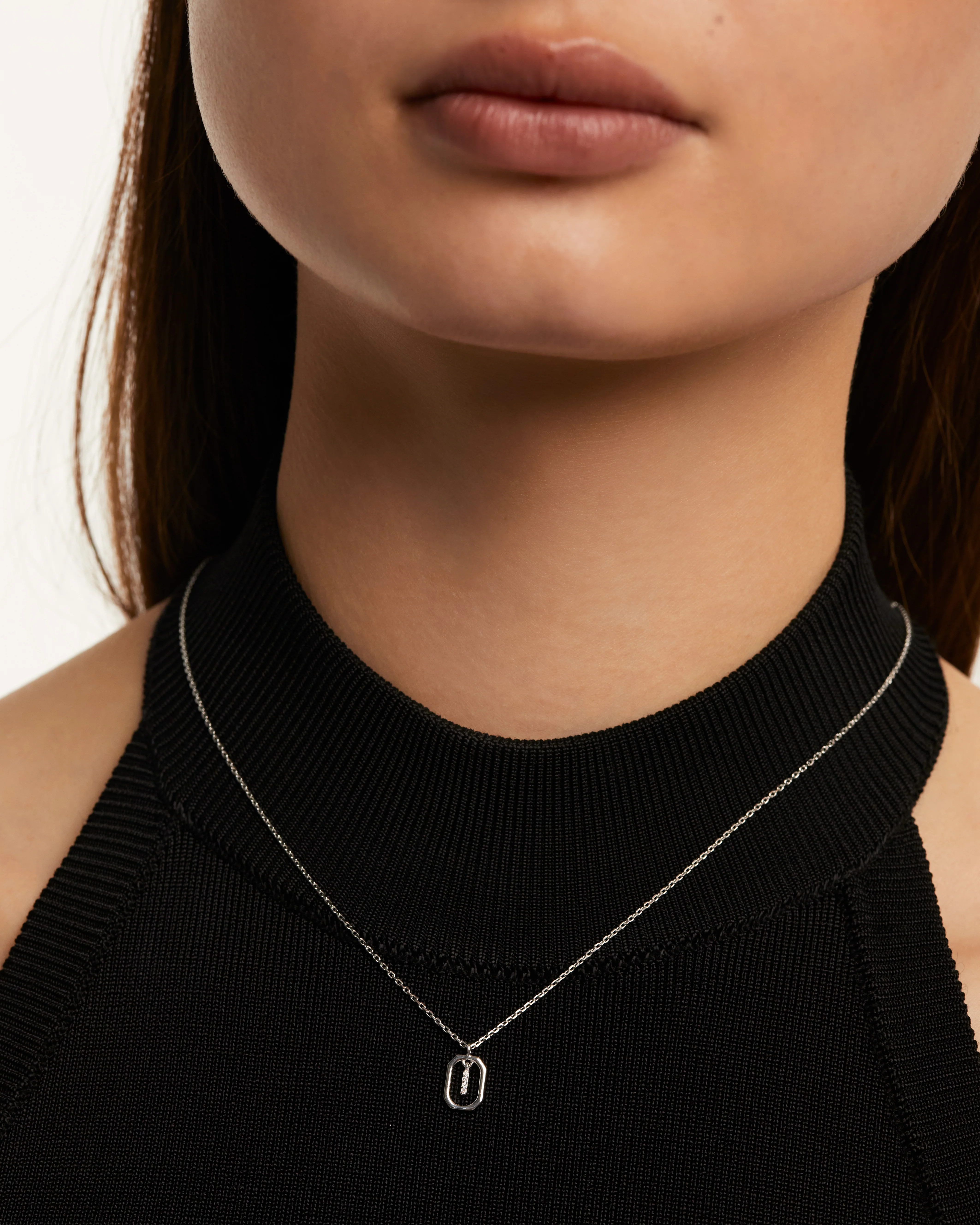 MINI LETTER I SILVER NECKLACE - Image 2