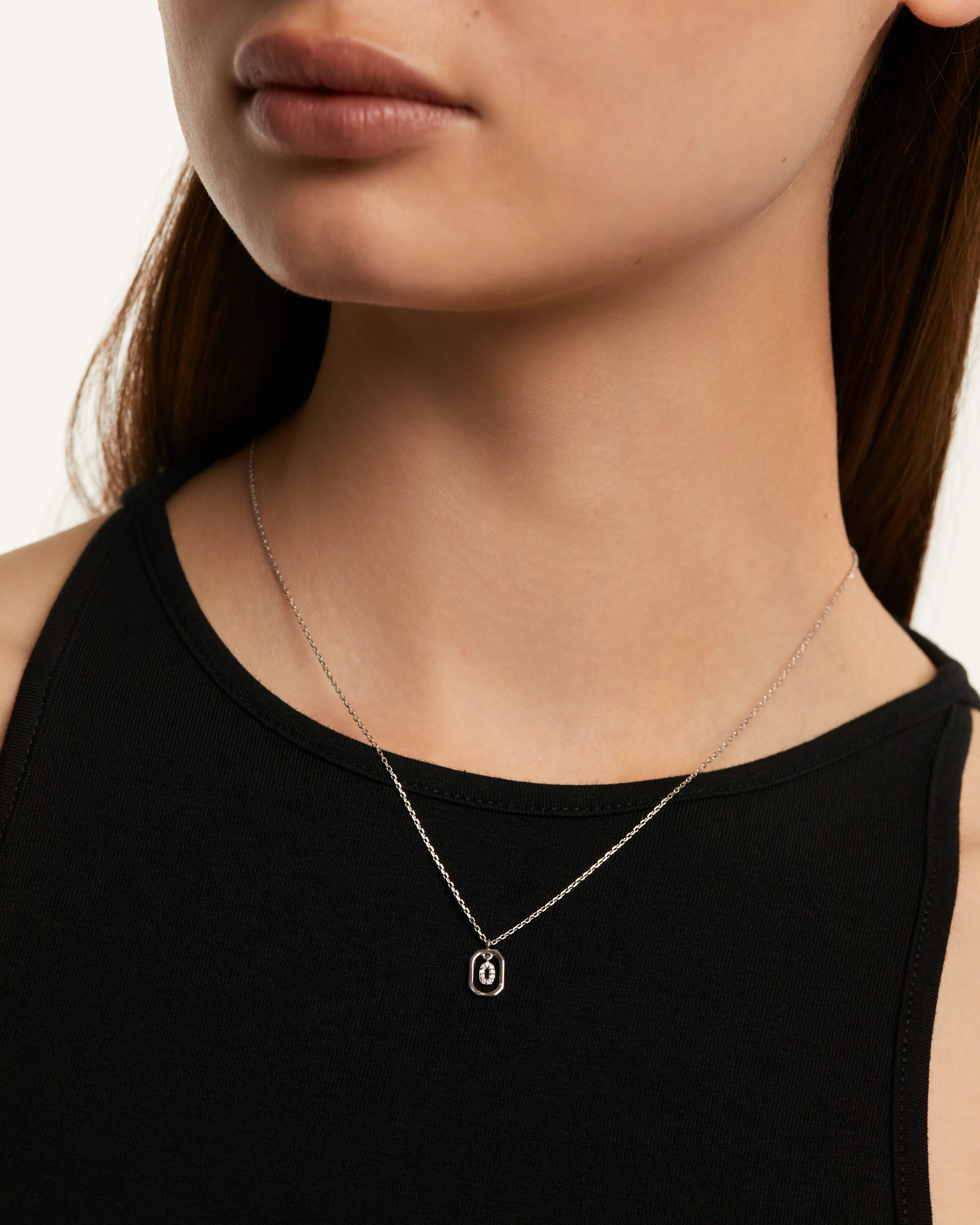 MINI LETTER O SILVER NECKLACE - Image 2