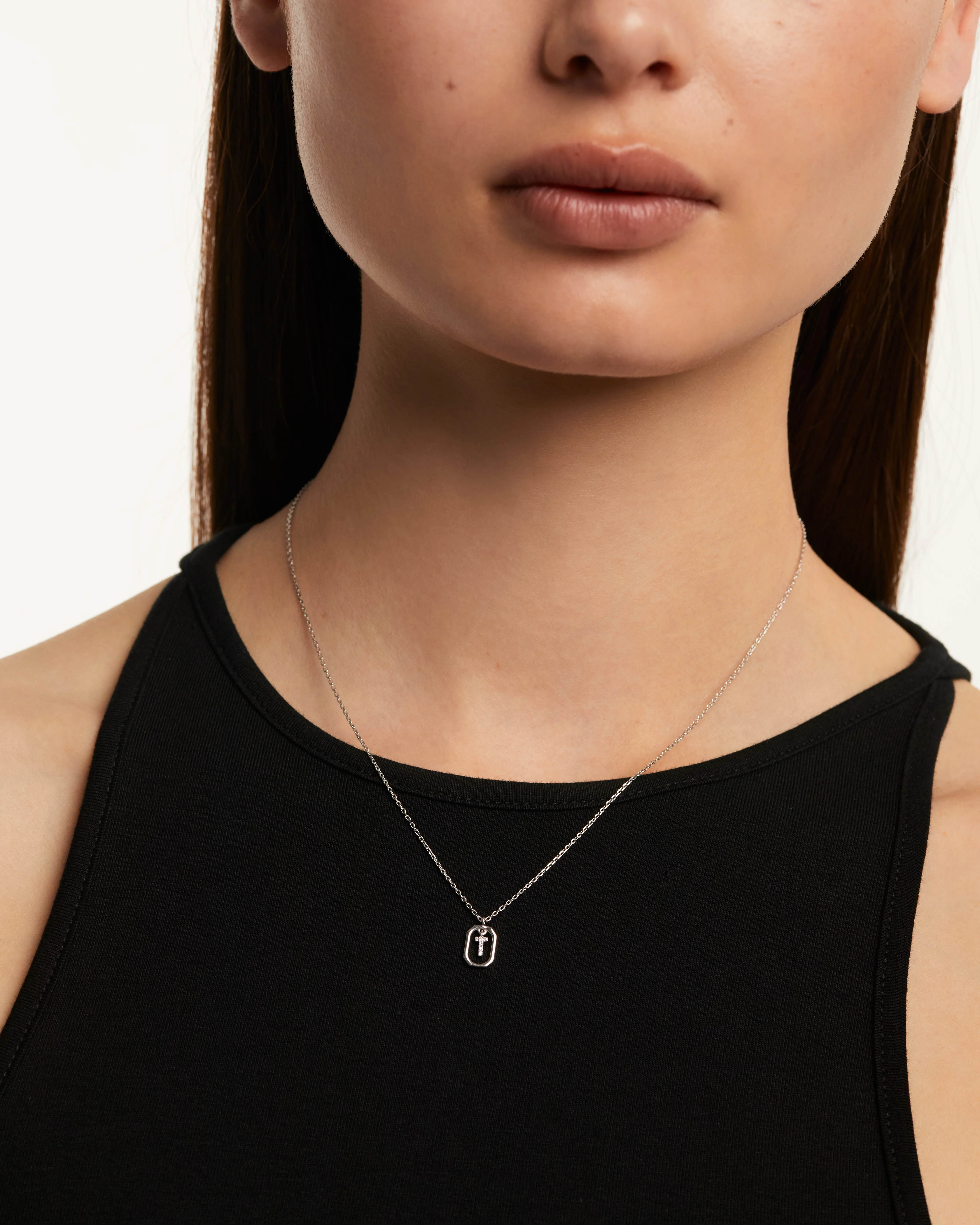 MINI LETTER T SILVER NECKLACE - Image 2
