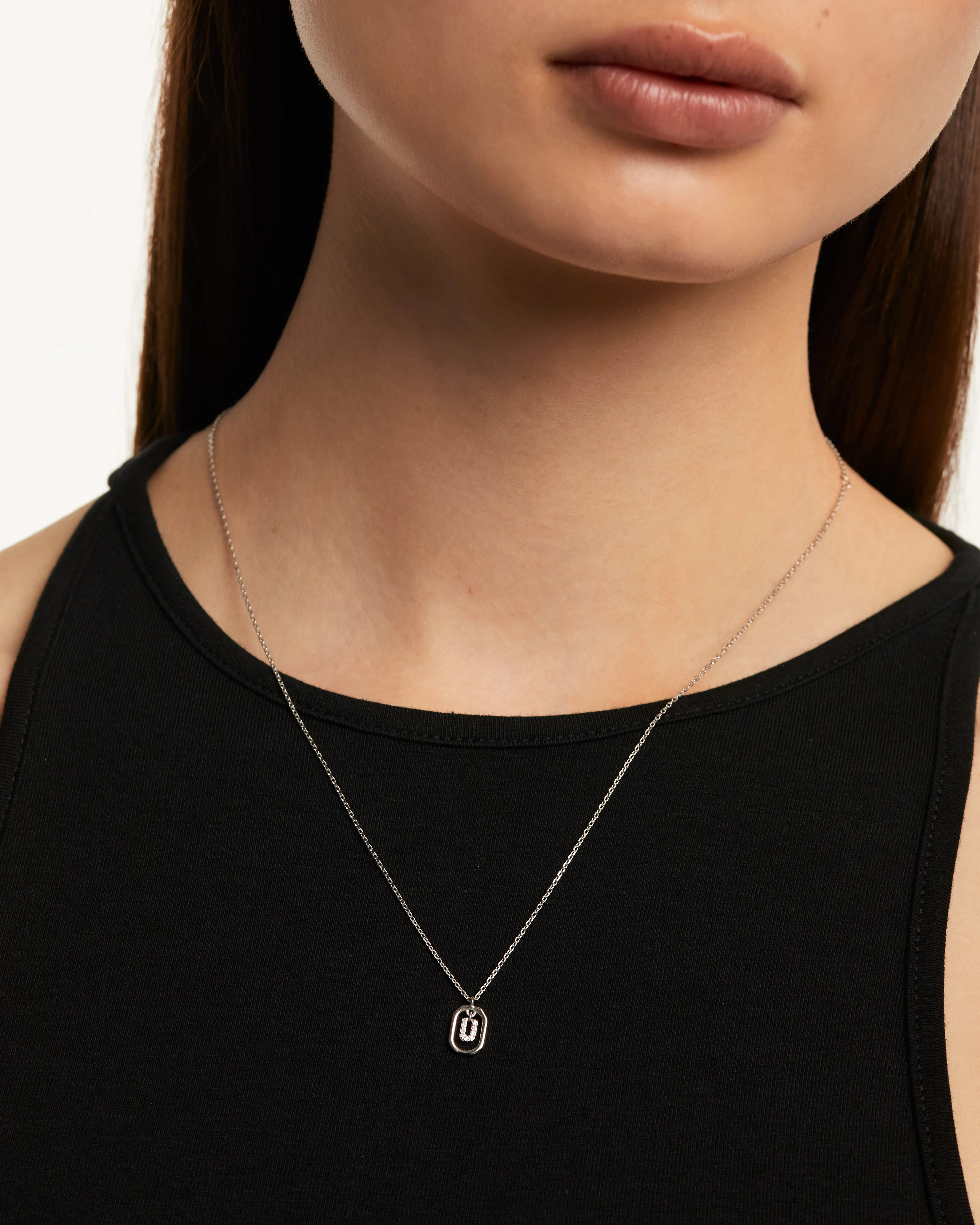 MINI LETTER U SILVER NECKLACE - Image 2