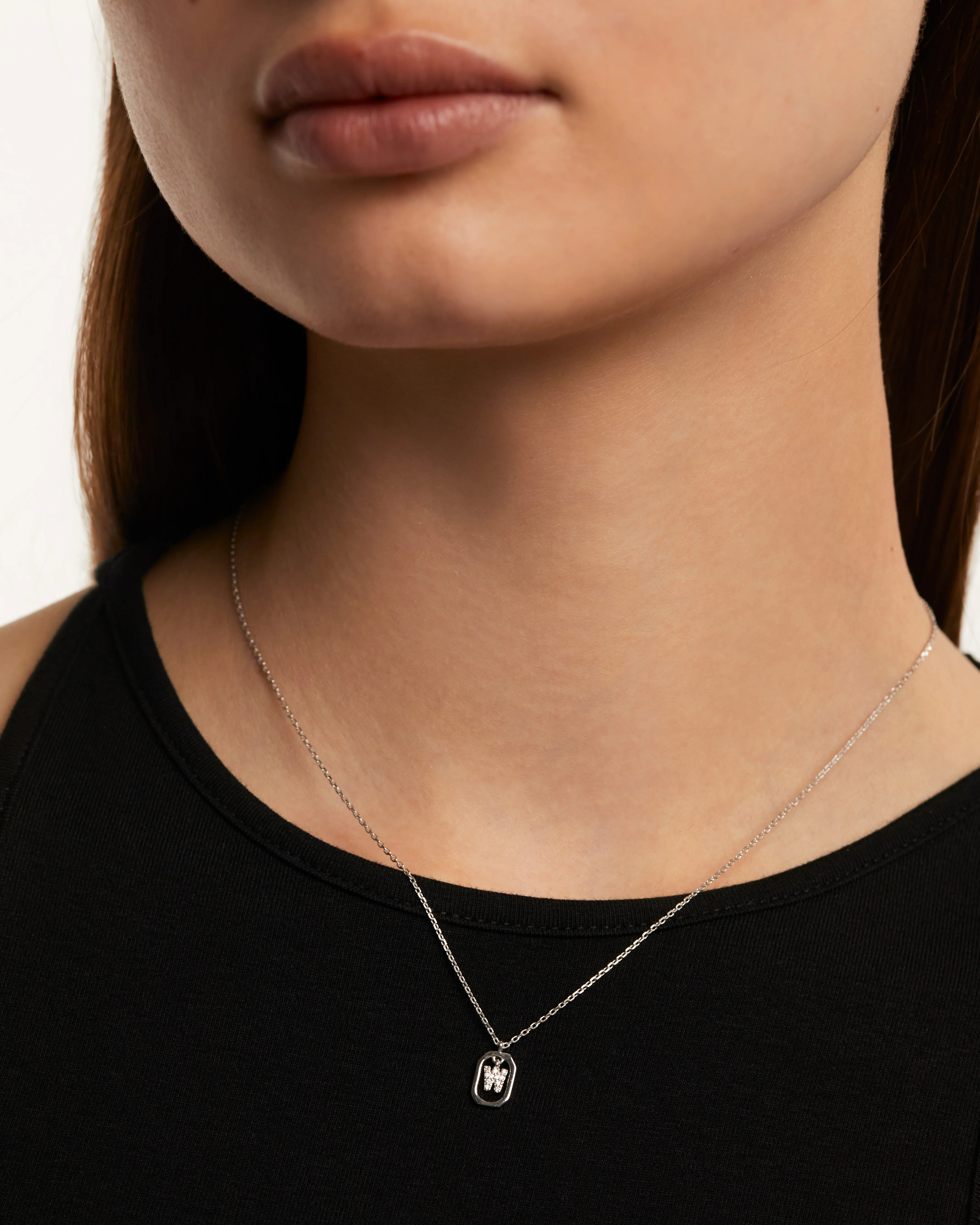MINI LETTER W SILVER NECKLACE - Image 2
