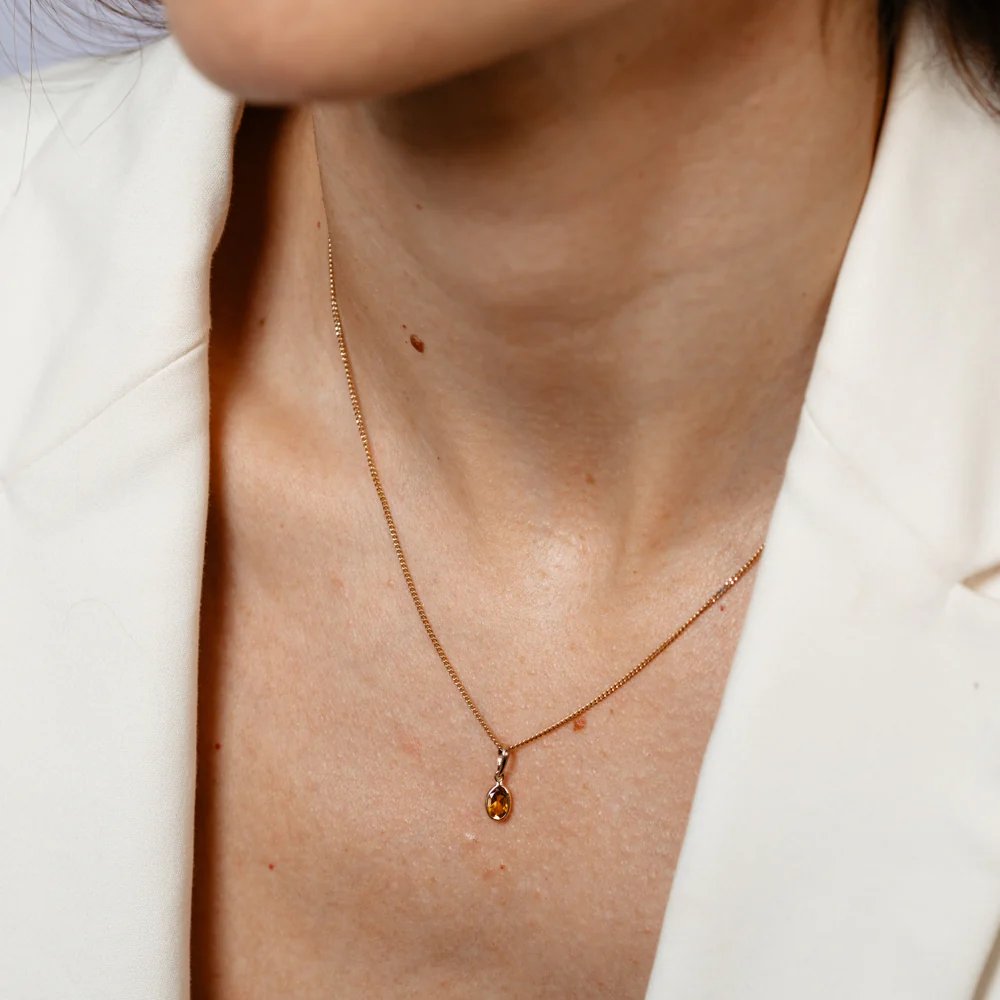 Natural Citrine Bezel Pendant in 9ct Yellow Gold - Image 2