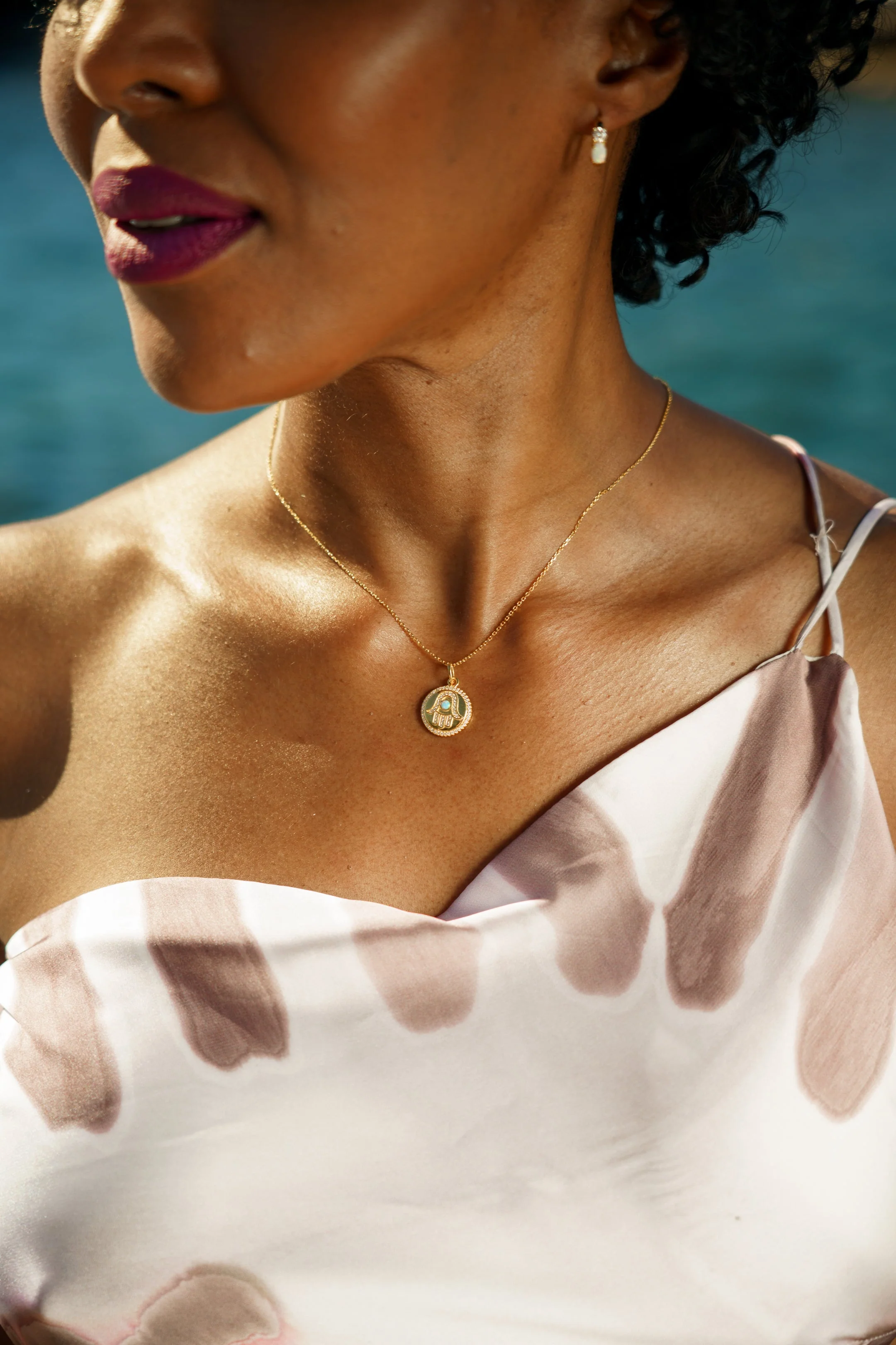 OPAL GLOW BLUE CREATED OPAL HAMSA MEDALION GOLD - Image 3