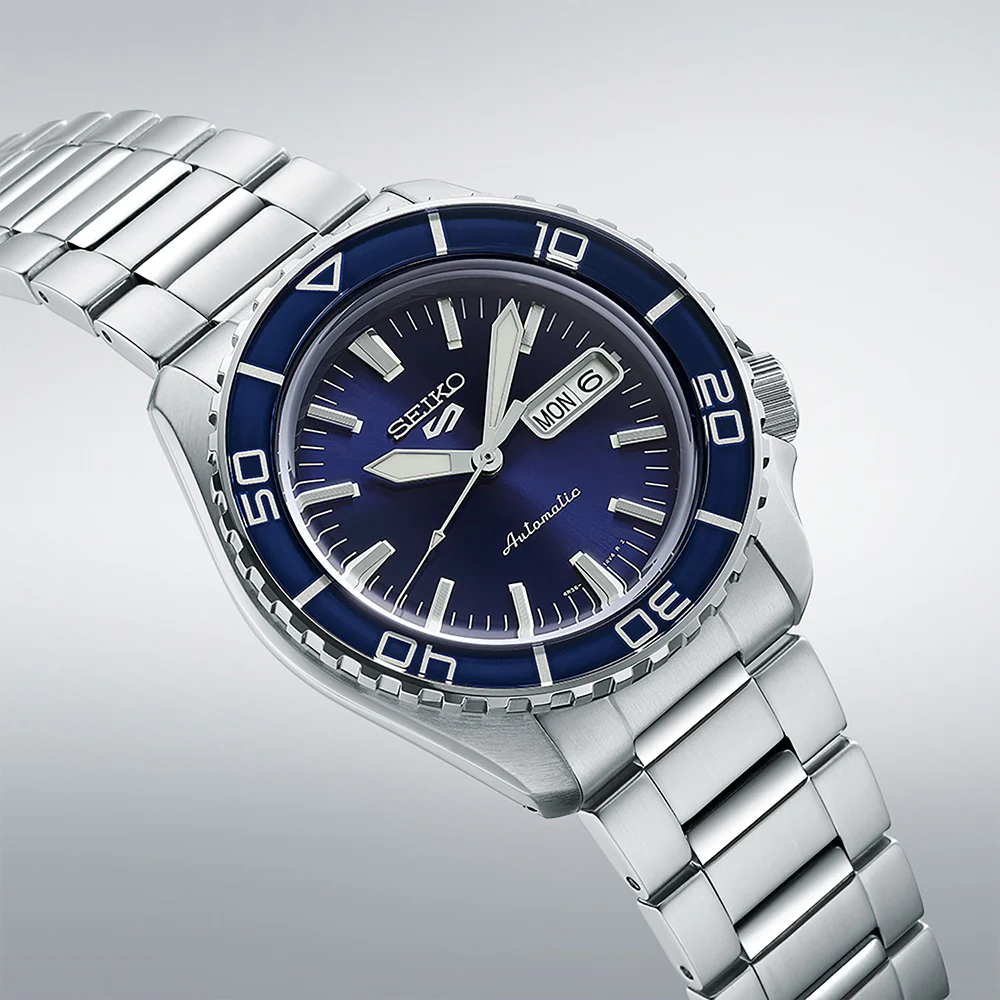 Seiko 5 Sports SKX Suits Style SRPK97K Automatic - Image 2