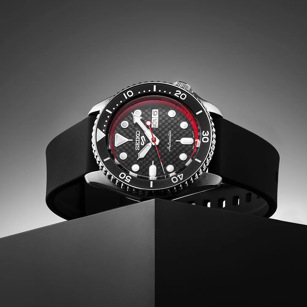 Seiko 5 Sports SRPJ03K Supercars Special Edition Podium Model - Image 3