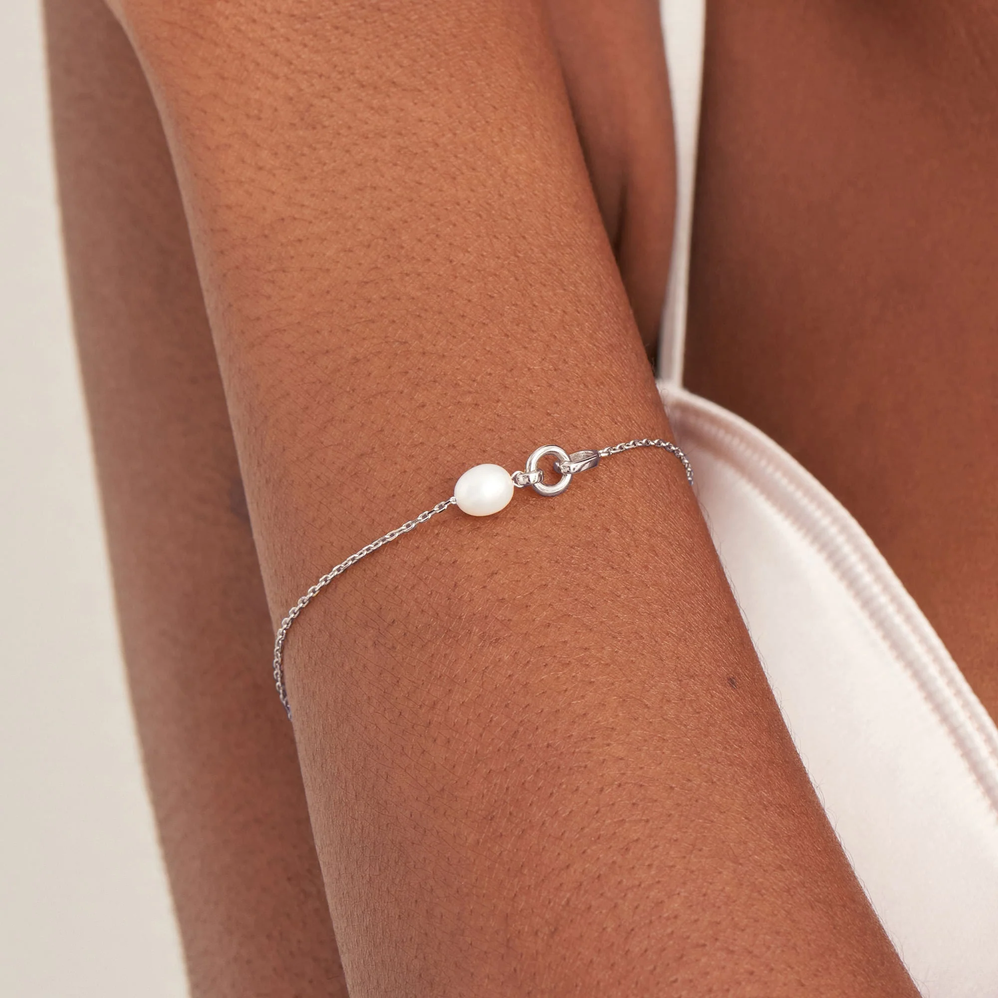 Silver Pearl Link Chain Bracelet - Image 3