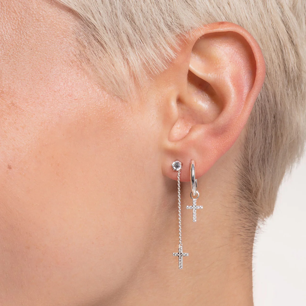 Single Hoop Earring With Cross Prendant Silver - TCR709 - Image 3