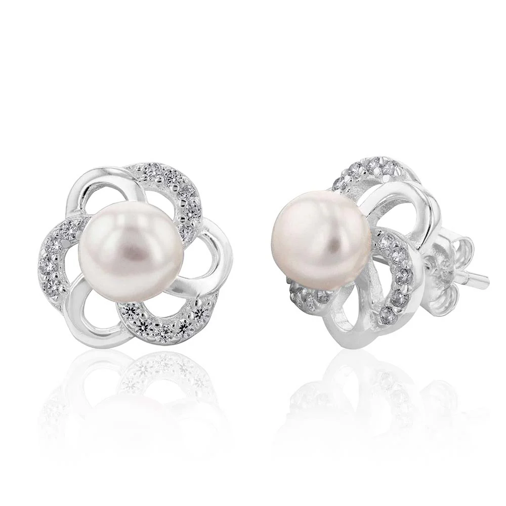 Sterling Silver Boxed Freshwater Pearl and Zirconia Flower Set with 45cm Chain - Image 3