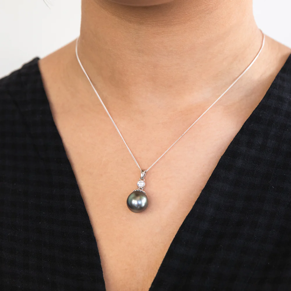 Sterling Silver Tahitian Pearl & Zirconia Pendant with 45cm Sterling Silver Chain - Image 3
