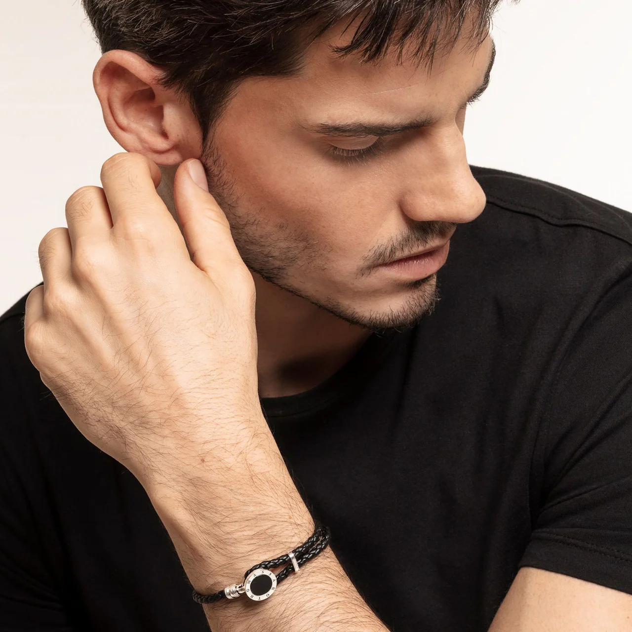 Unisex Onyx Toggle Leather Bracelet 14-25cm - Image 2